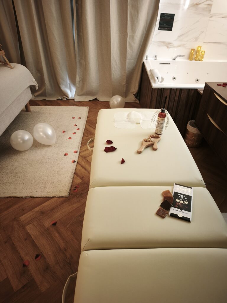 pack ROYAL all-inclusive 99€  (plaisir + gourmandise) - table de massage et champagne...